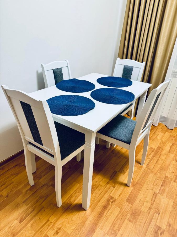 Ferienwohnung Altheda Living Eroilor 116-A4 Suceava Exterior foto