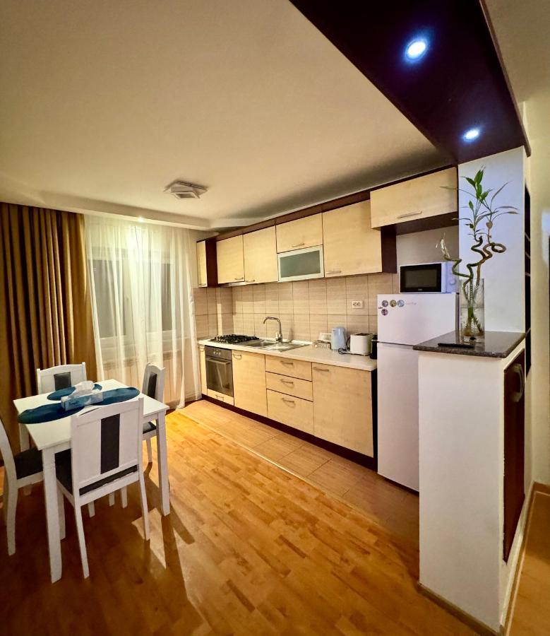 Ferienwohnung Altheda Living Eroilor 116-A4 Suceava Exterior foto